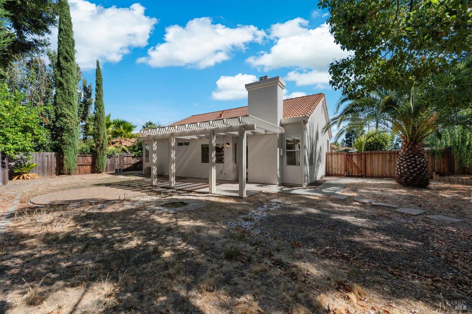 337 Sun Valley Way Vacaville CA 95688