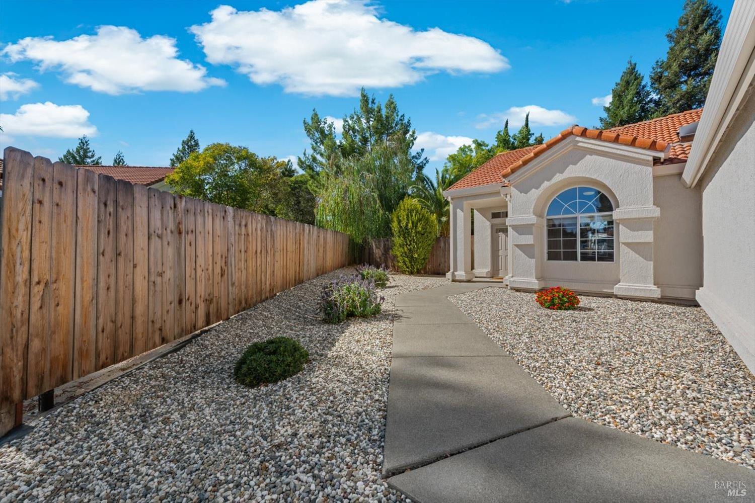 337 Sun Valley Way Vacaville CA 95688
