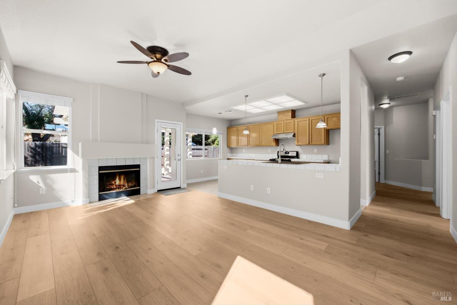 337 Sun Valley Way Vacaville CA 95688