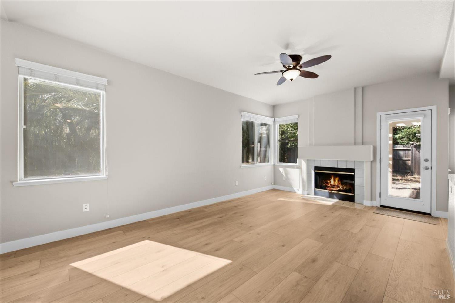 337 Sun Valley Way Vacaville CA 95688