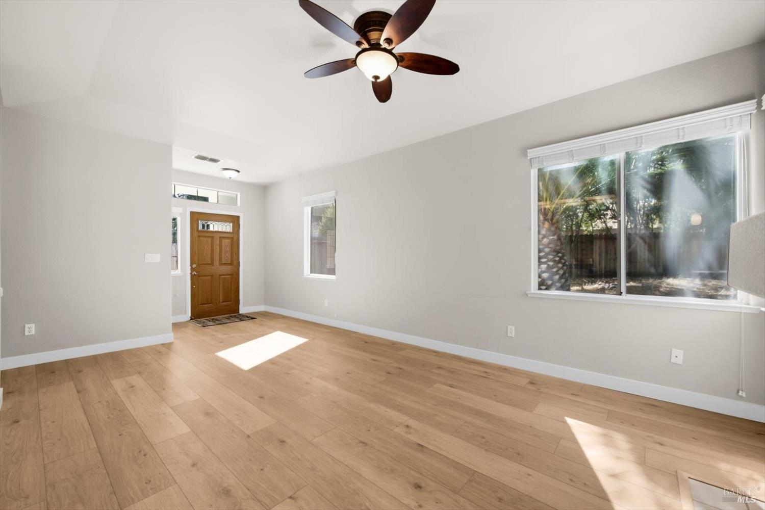 337 Sun Valley Way Vacaville CA 95688