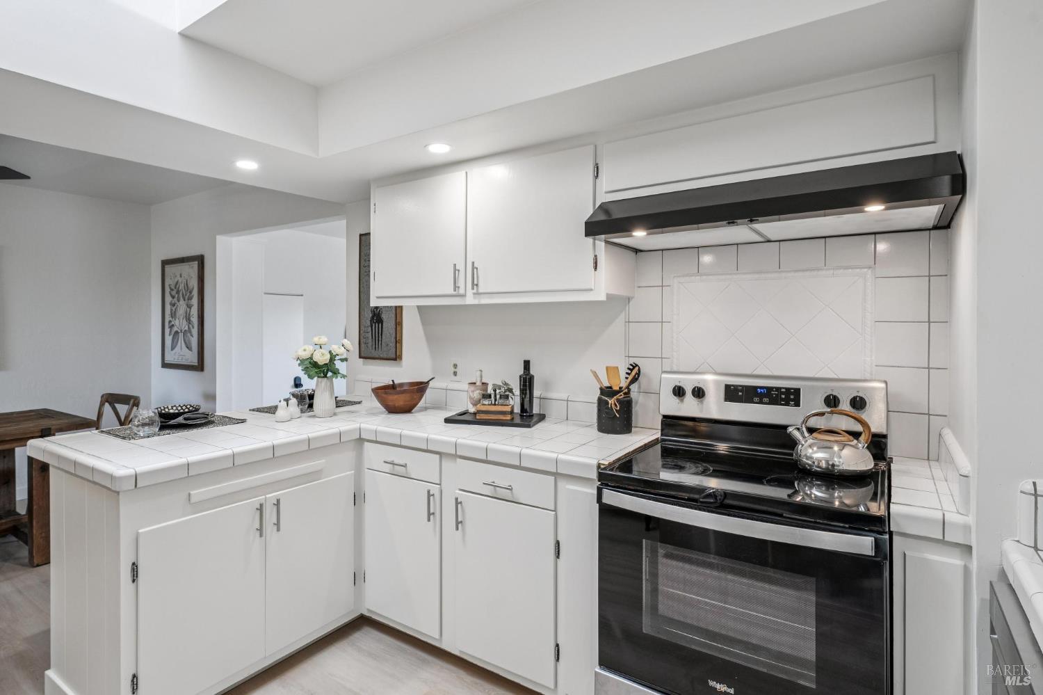 2295 Francisco Avenue Santa Rosa CA 95403