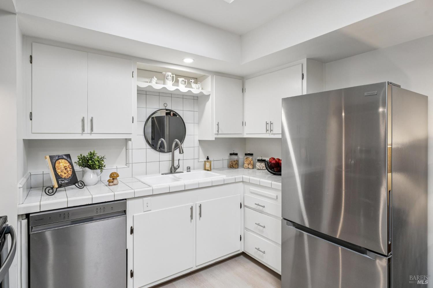 2295 Francisco Avenue Santa Rosa CA 95403