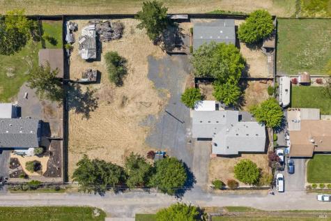 2295 Francisco Avenue Santa Rosa CA 95403