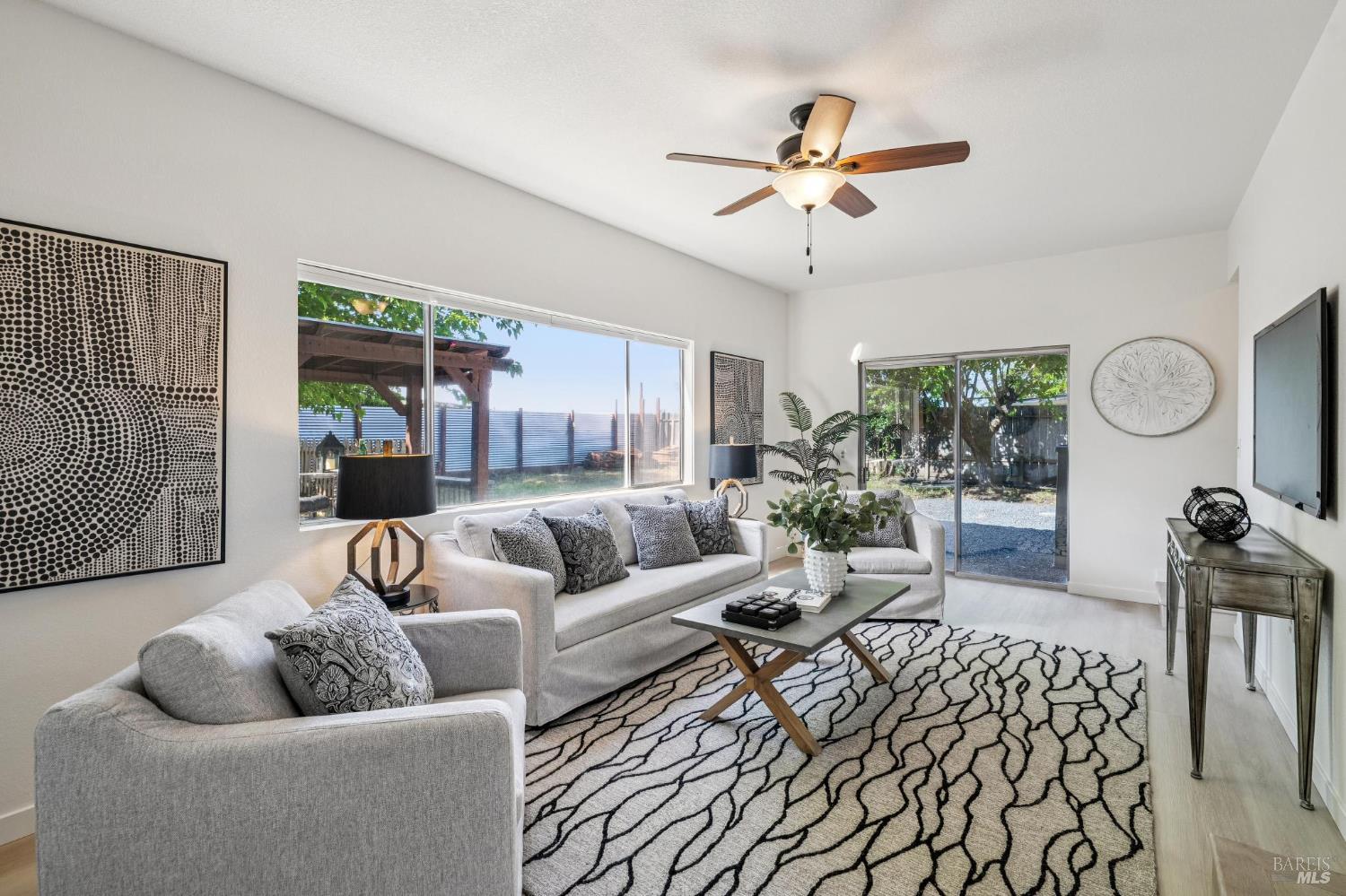 2295 Francisco Avenue Santa Rosa CA 95403