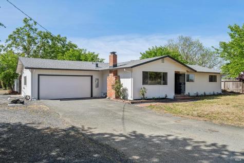 2295 Francisco Avenue Santa Rosa CA 95403