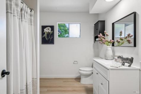 2295 Francisco Avenue Santa Rosa CA 95403