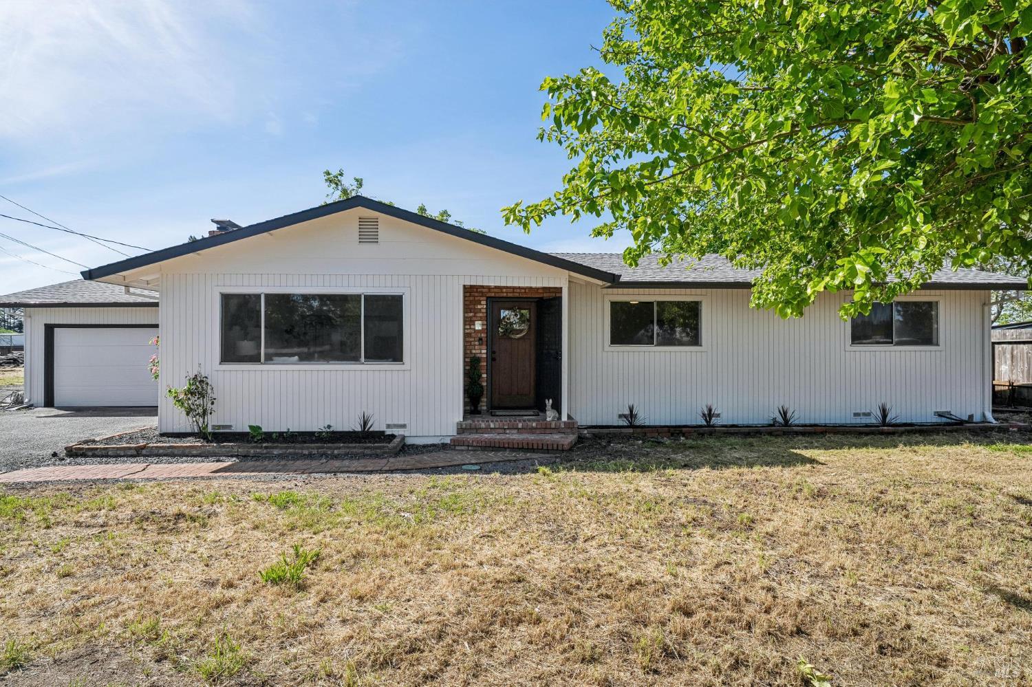 2295 Francisco Avenue Santa Rosa CA 95403