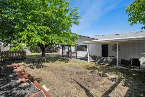 2295 Francisco Avenue Santa Rosa CA 95403
