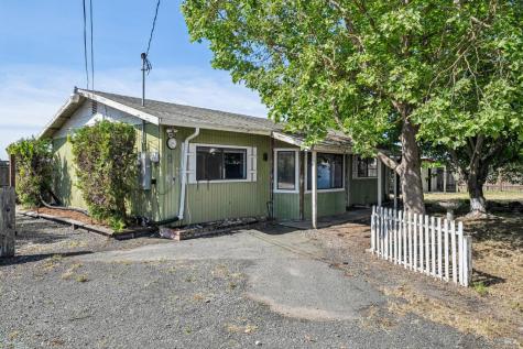 2295 Francisco Avenue Santa Rosa CA 95403