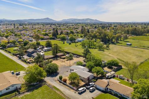 2295 Francisco Avenue Santa Rosa CA 95403
