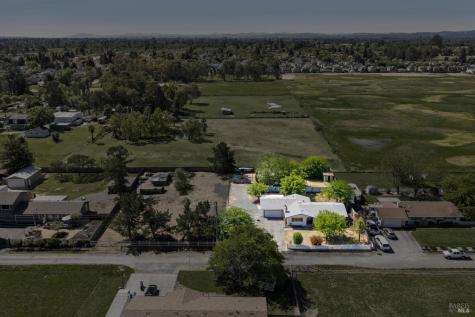 2295 Francisco Avenue Santa Rosa CA 95403