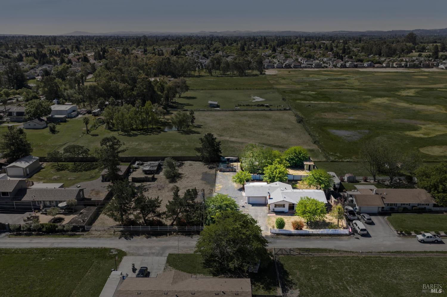 2295 Francisco Avenue Santa Rosa CA 95403