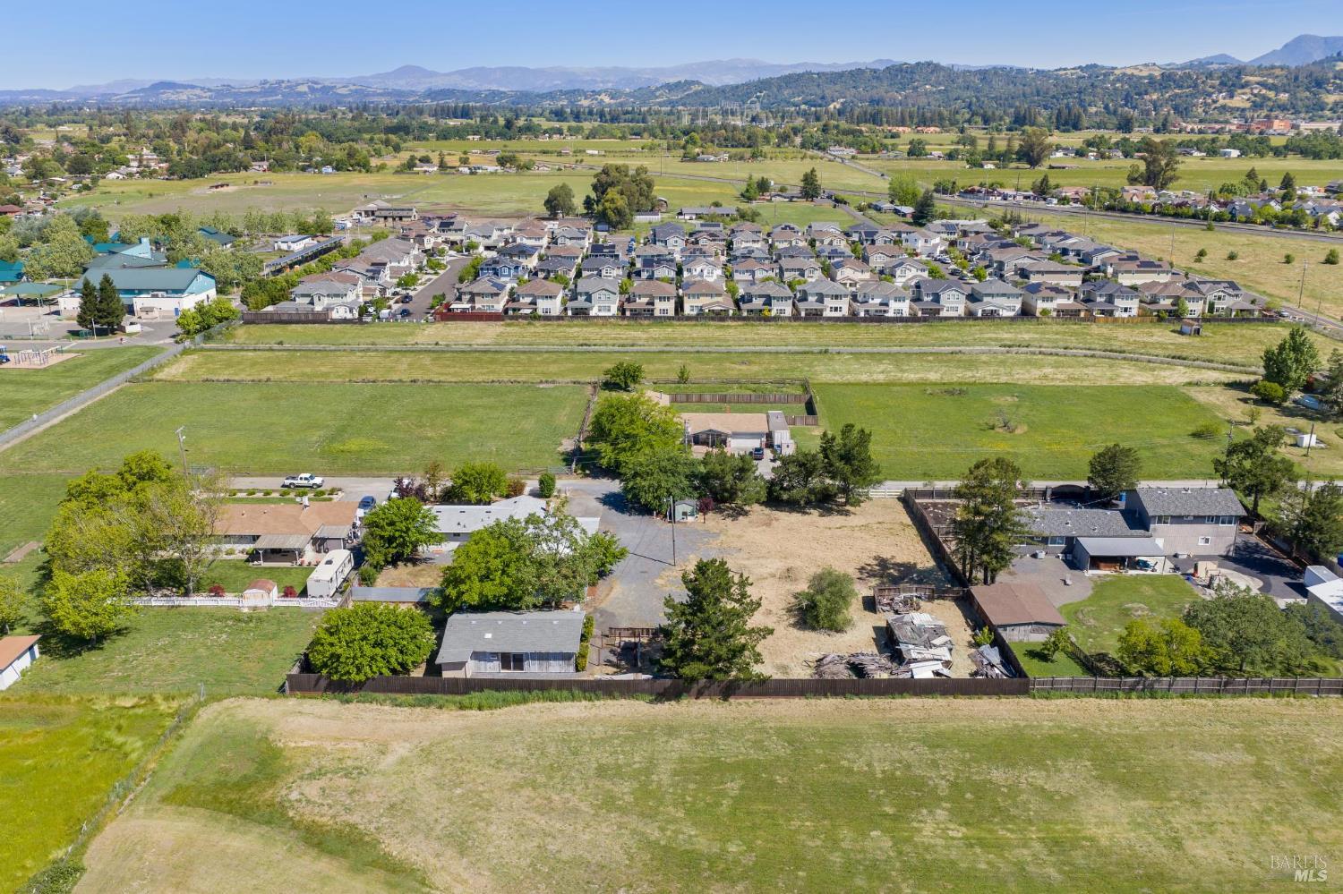 2295 Francisco Avenue Santa Rosa CA 95403