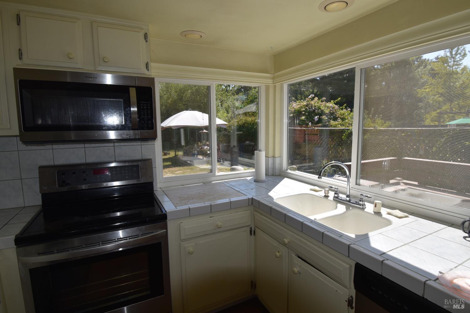 1950 Neotomas Avenue Santa Rosa CA 95405