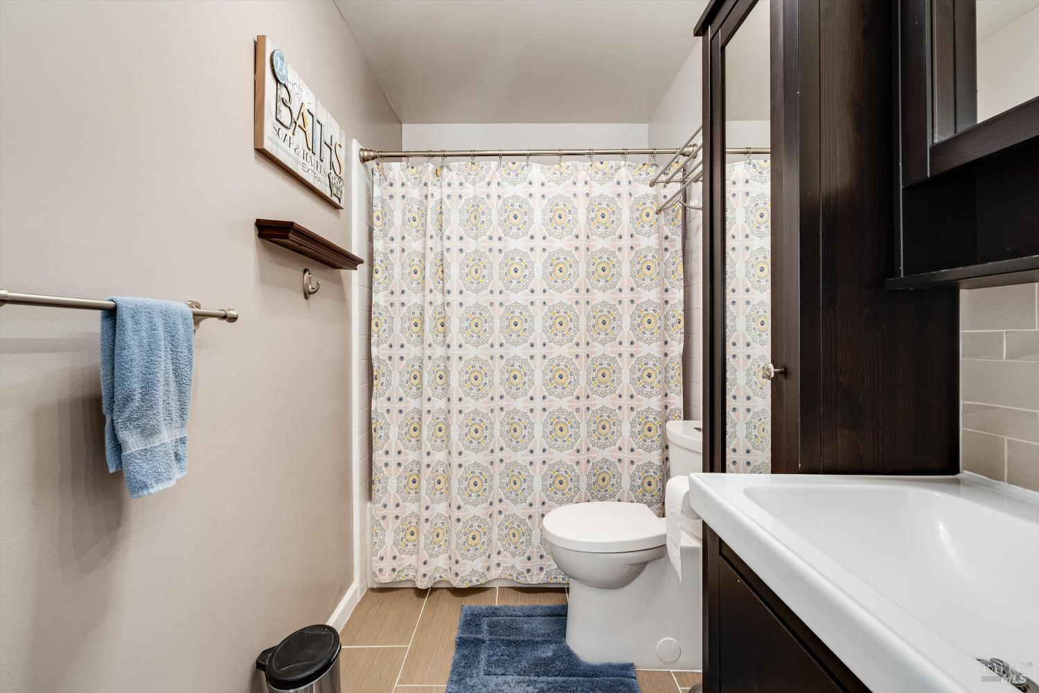 2076 Harrison Street Petaluma CA 94954