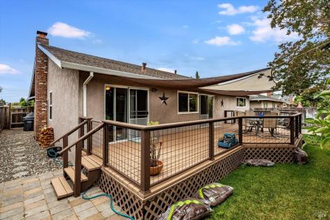 2076 Harrison Street Petaluma CA 94954