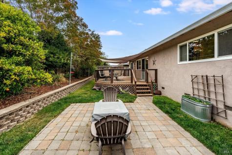 2076 Harrison Street Petaluma CA 94954