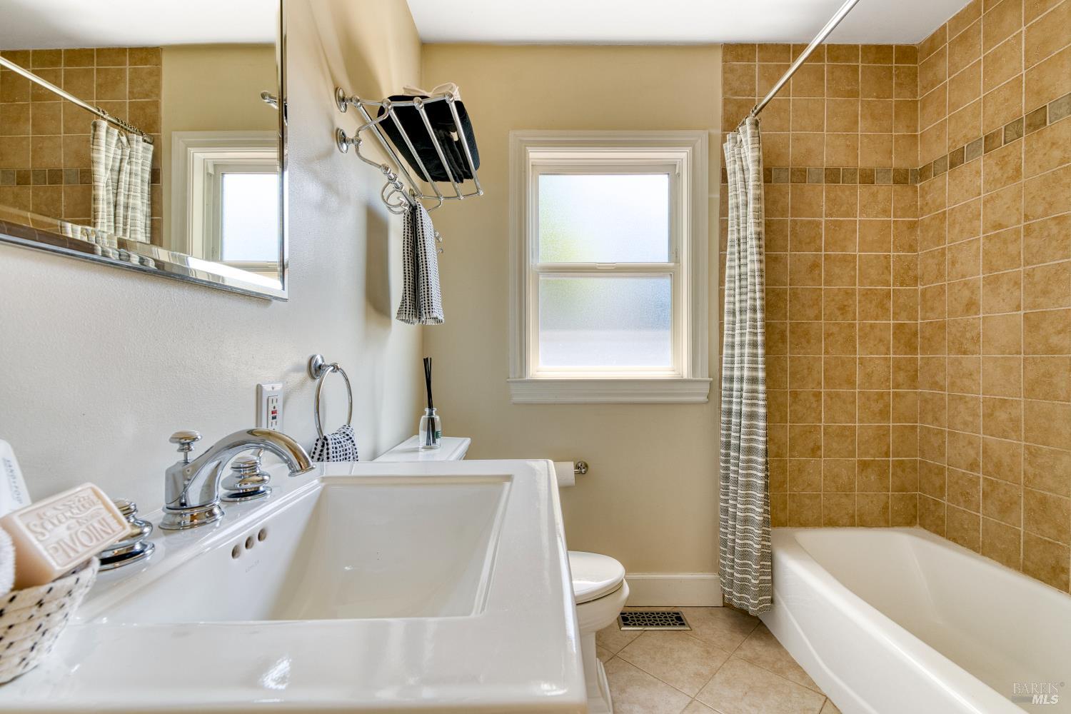 649 Peach Street Novato CA 94945