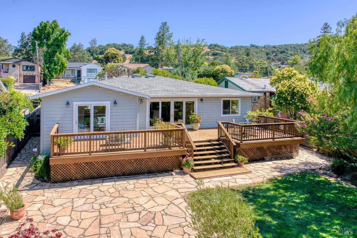 649 Peach Street Novato CA 94945