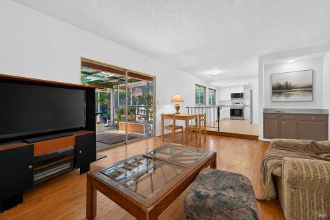 901 Catalpa Way Petaluma CA 94954