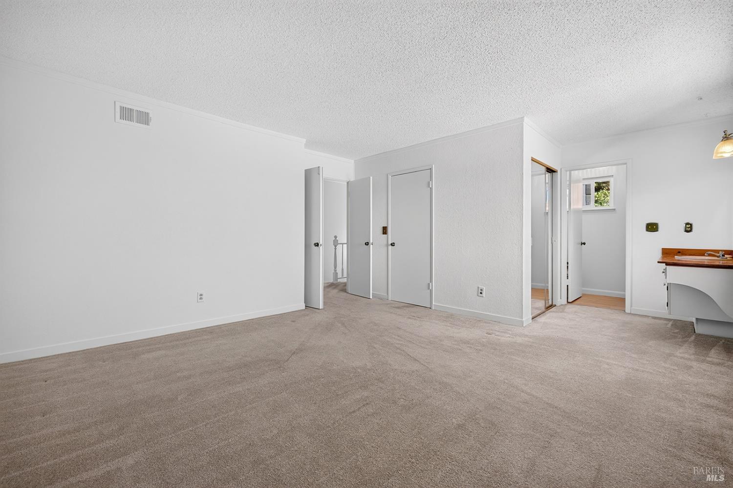 901 Catalpa Way Petaluma CA 94954