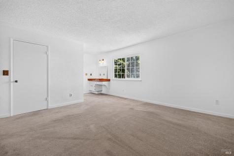 901 Catalpa Way Petaluma CA 94954