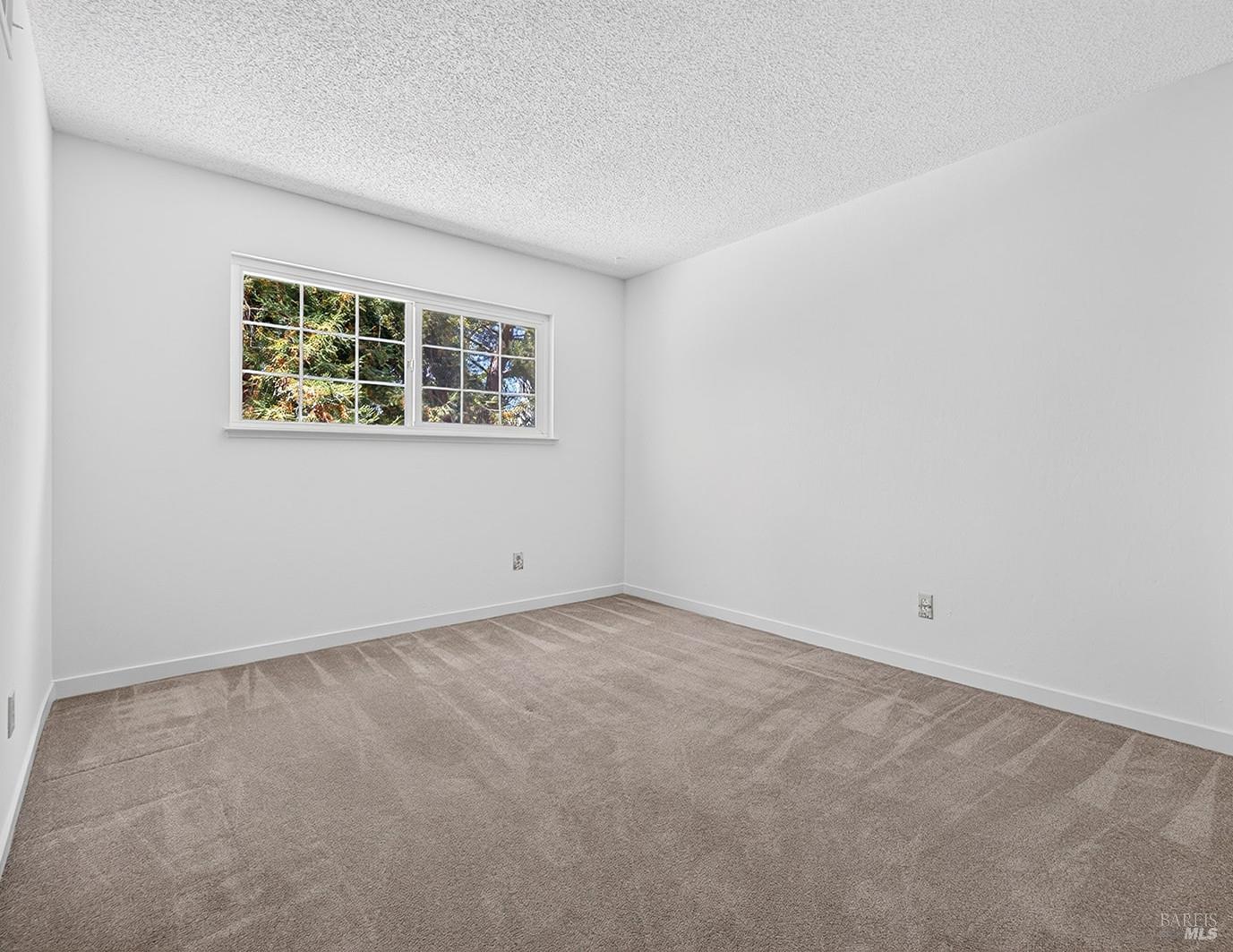 901 Catalpa Way Petaluma CA 94954