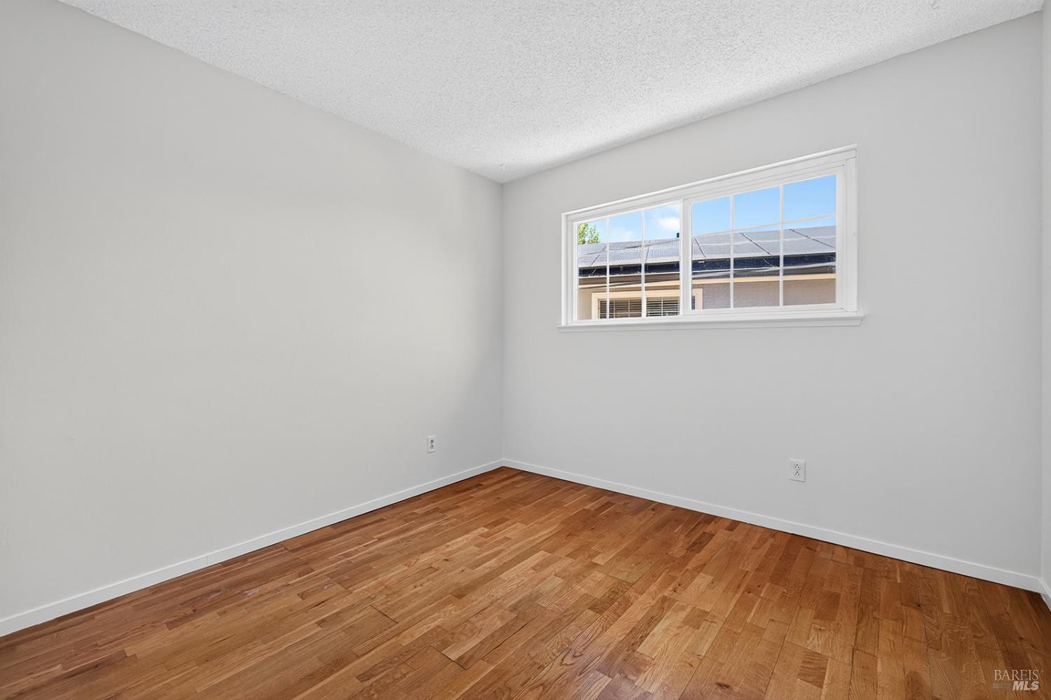 901 Catalpa Way Petaluma CA 94954