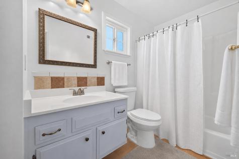 901 Catalpa Way Petaluma CA 94954