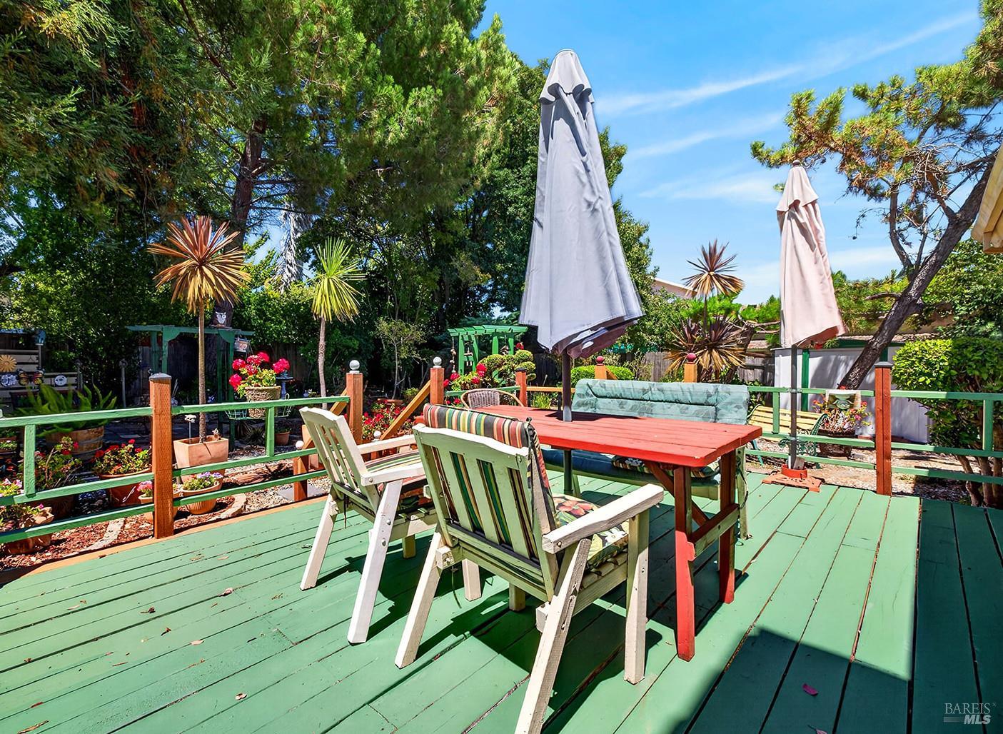 901 Catalpa Way Petaluma CA 94954