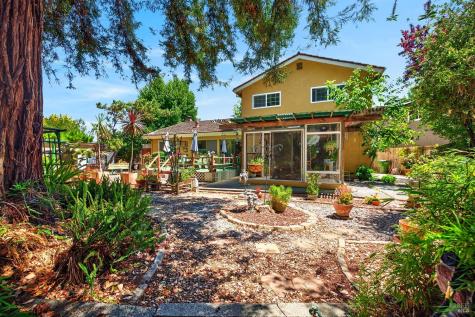 901 Catalpa Way Petaluma CA 94954