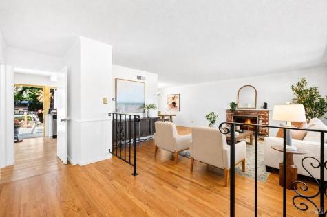 901 Catalpa Way Petaluma CA 94954