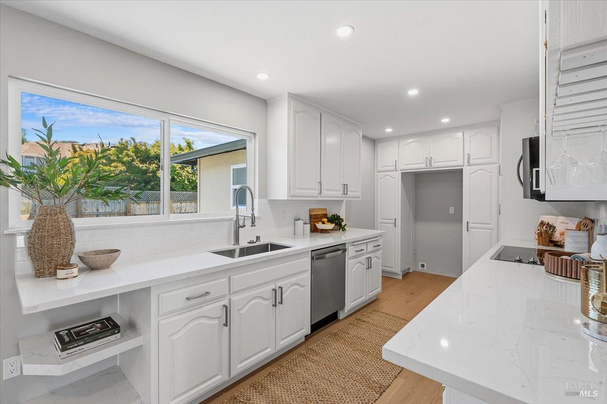 34 Devonshire Drive Novato CA 94947