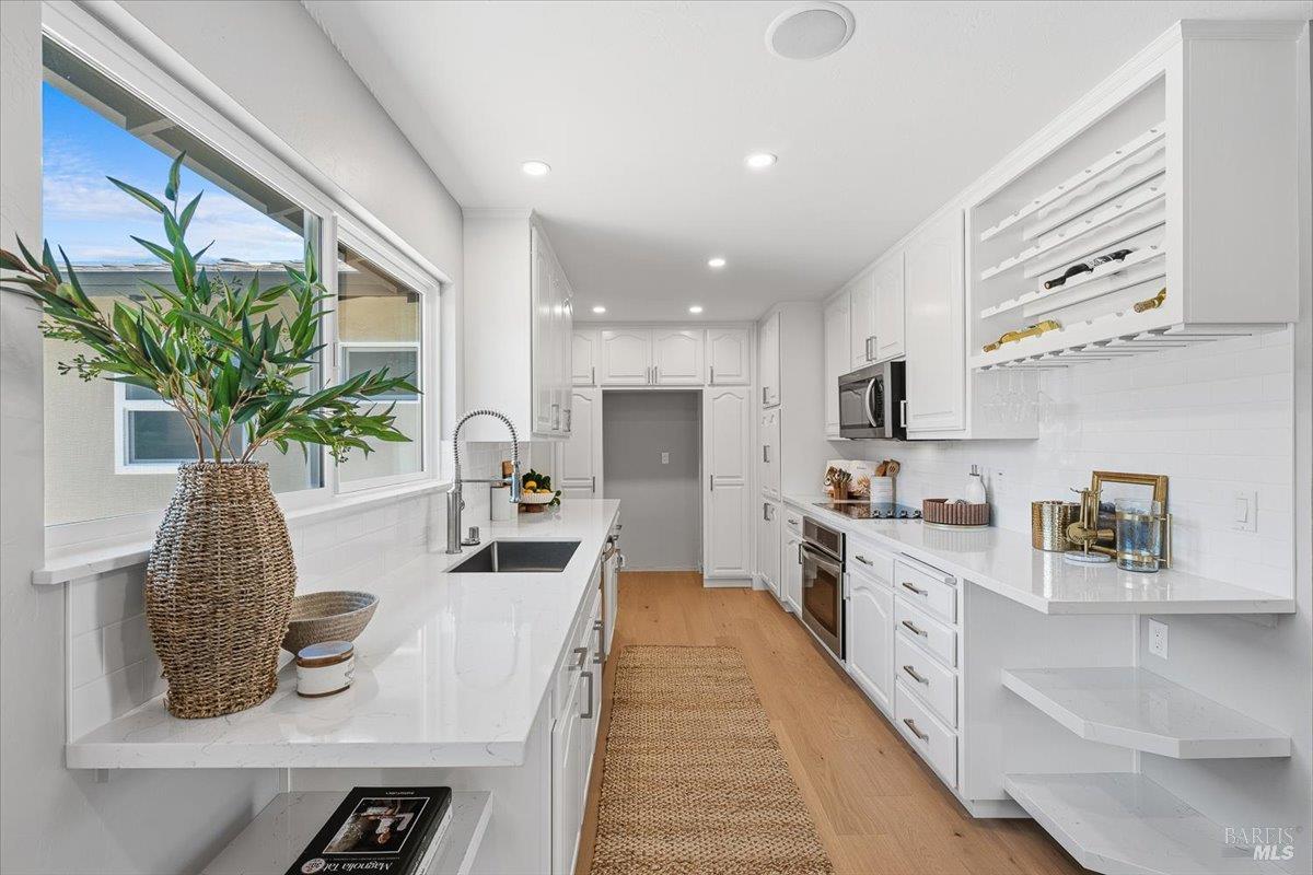 34 Devonshire Drive Novato CA 94947