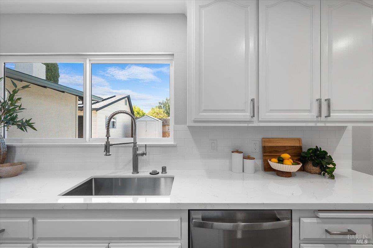 34 Devonshire Drive Novato CA 94947