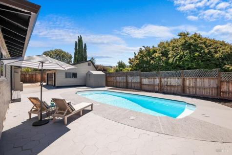34 Devonshire Drive Novato CA 94947