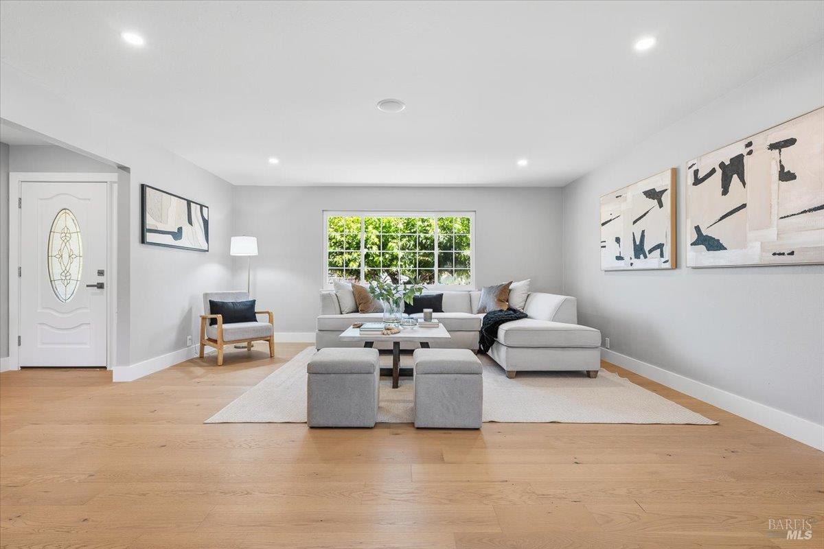34 Devonshire Drive Novato CA 94947