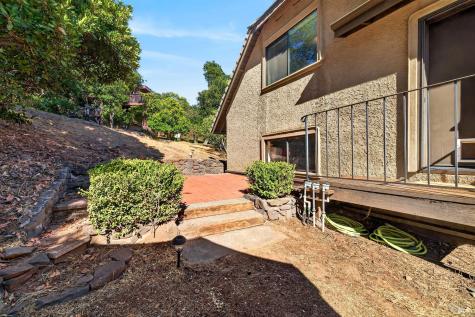 2591 Del Rosa Avenue Santa Rosa CA 95409