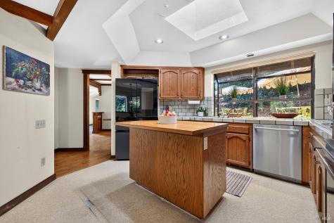 2591 Del Rosa Avenue Santa Rosa CA 95409