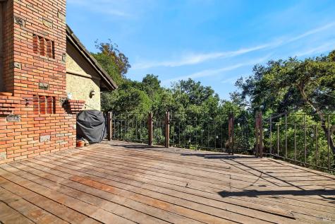 2591 Del Rosa Avenue Santa Rosa CA 95409