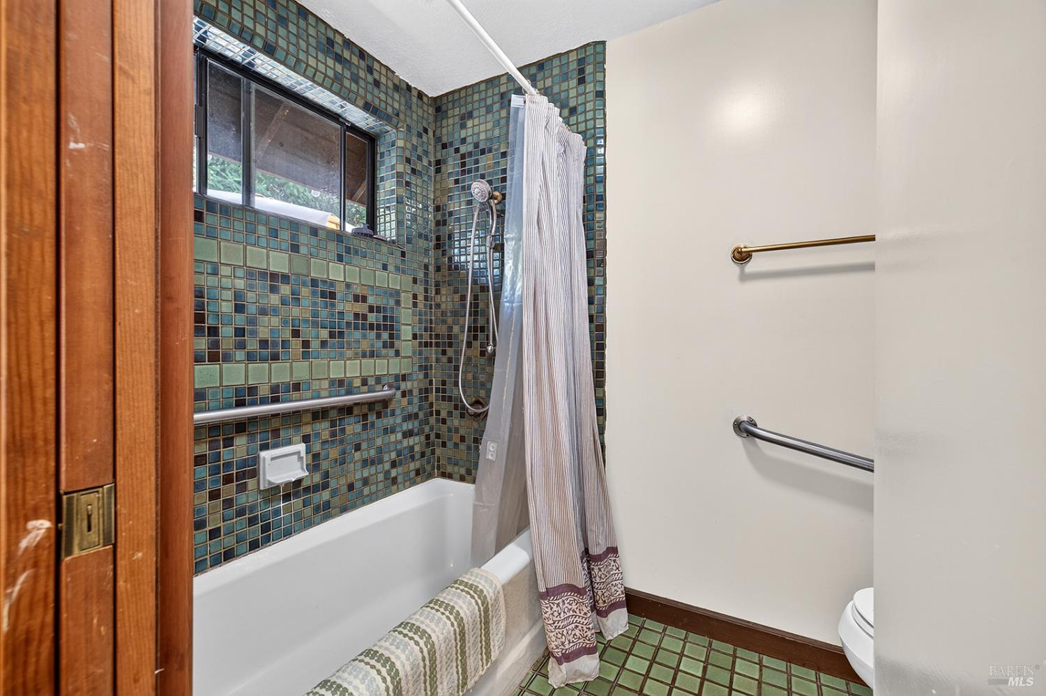 2591 Del Rosa Avenue Santa Rosa CA 95409