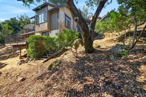 2591 Del Rosa Avenue Santa Rosa CA 95409