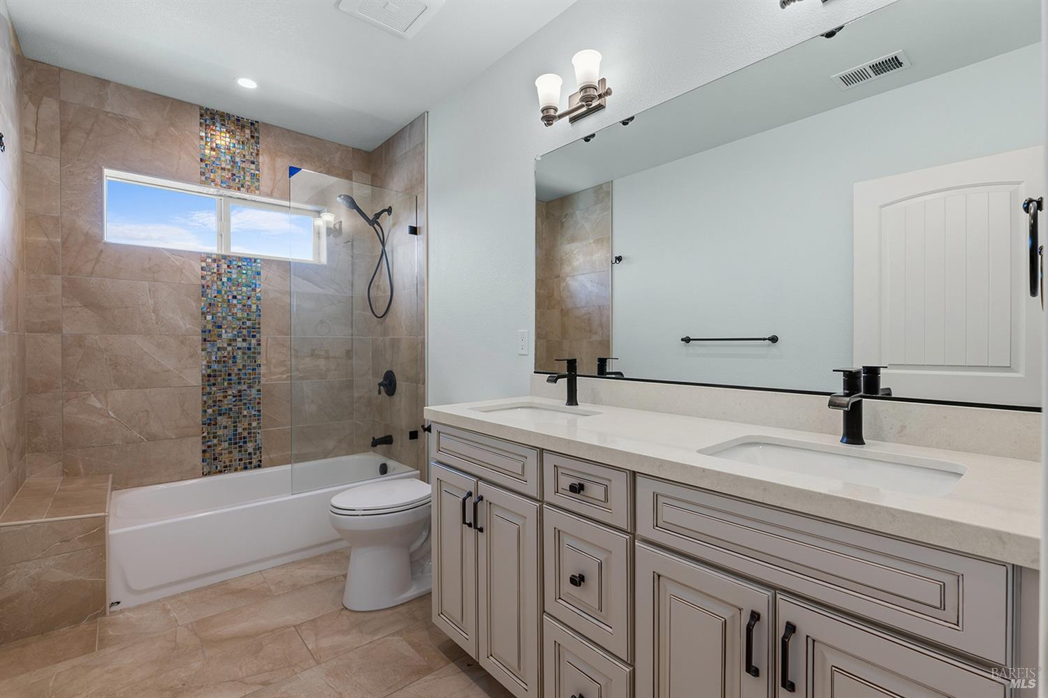 1475 Los Alamos Road Santa Rosa CA 95409