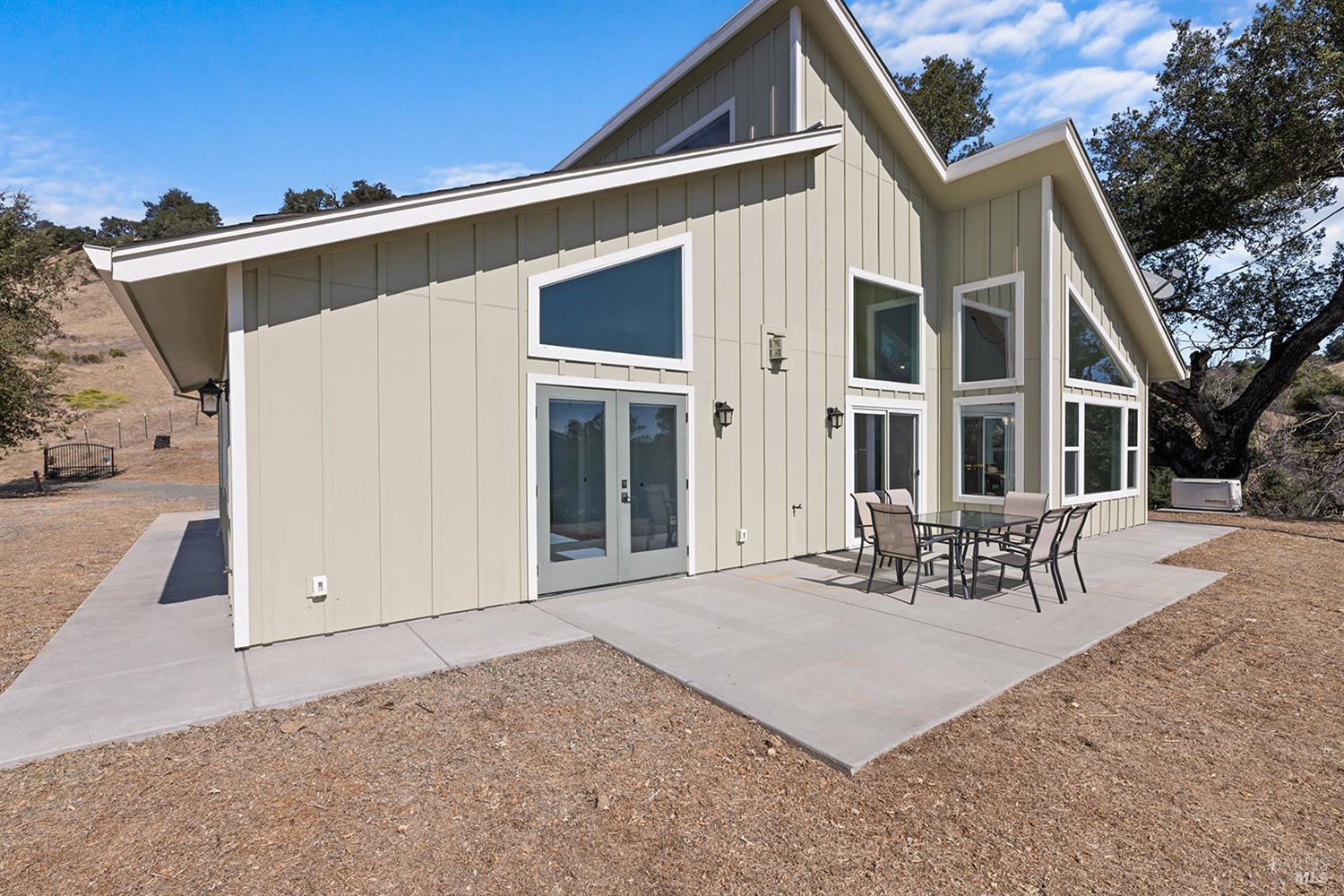 1475 Los Alamos Road Santa Rosa CA 95409