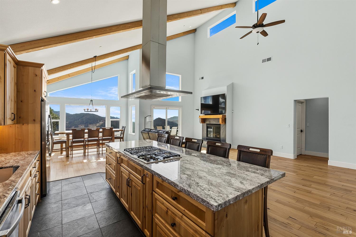 1475 Los Alamos Road Santa Rosa CA 95409