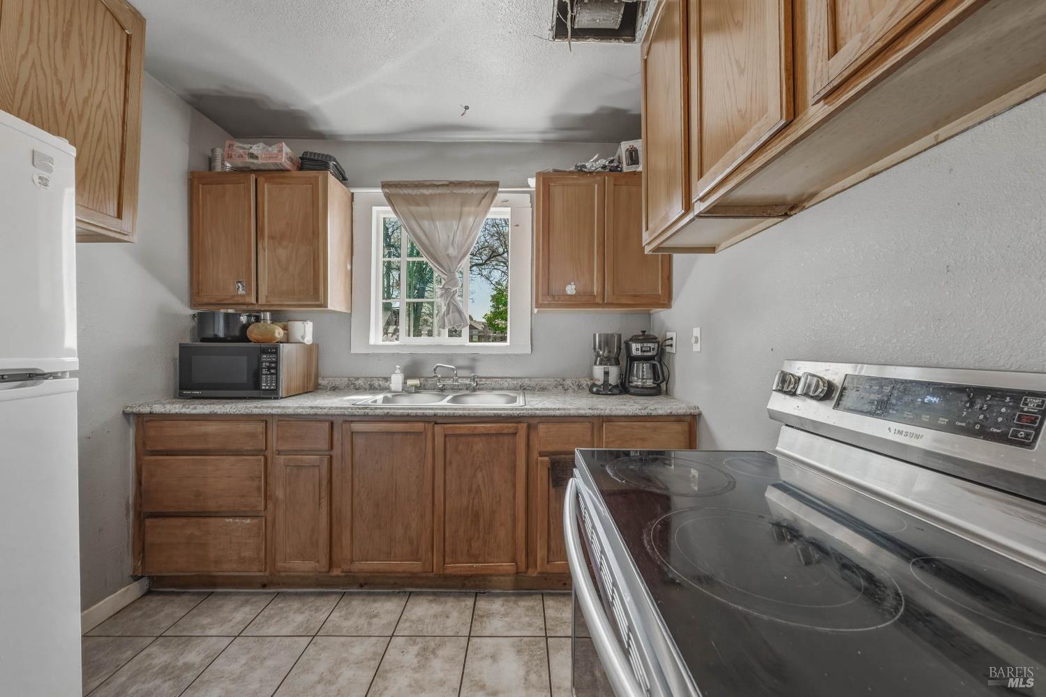 3676 Madrone Street Clearlake CA 95422