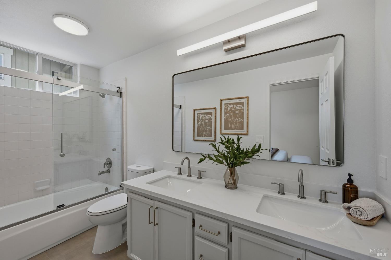 5682 Raters Drive Santa Rosa CA 95409