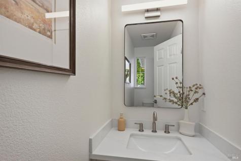 5682 Raters Drive Santa Rosa CA 95409