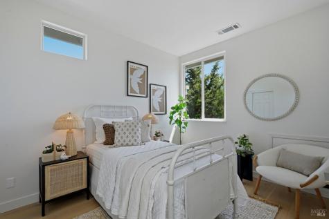 5682 Raters Drive Santa Rosa CA 95409